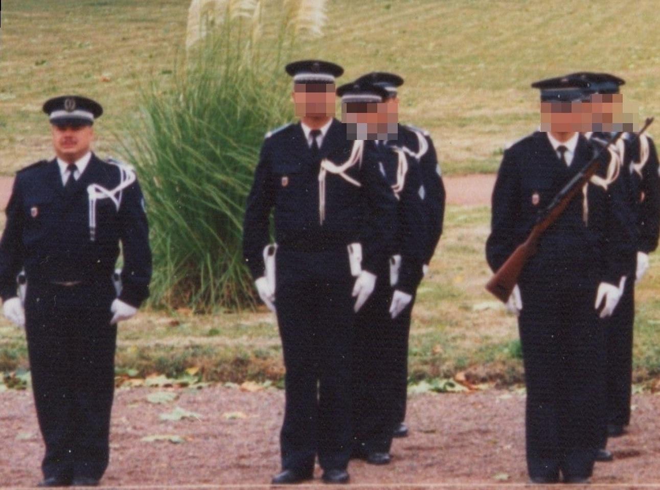 Officier section